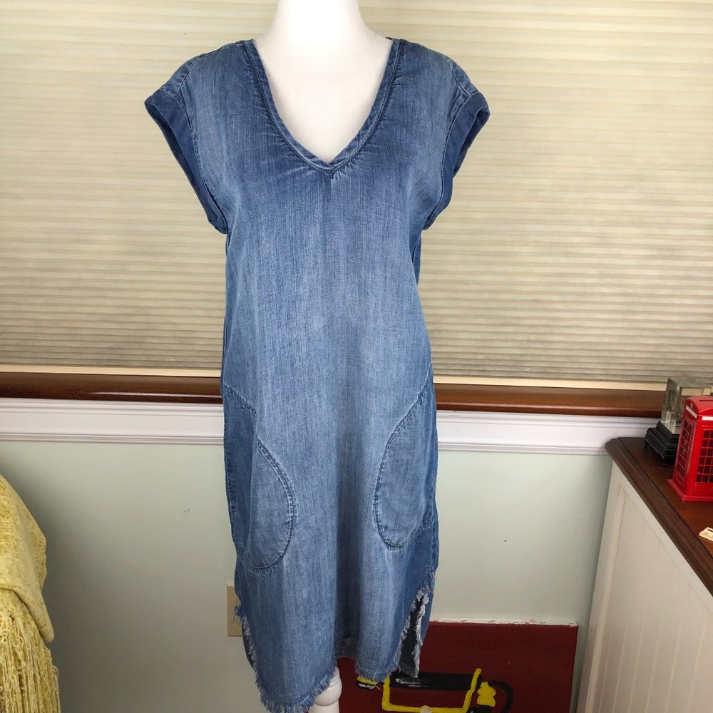 Cloth & Stone Oversized Chambray Essential Fringed Hem Dress Southwestern Beachy